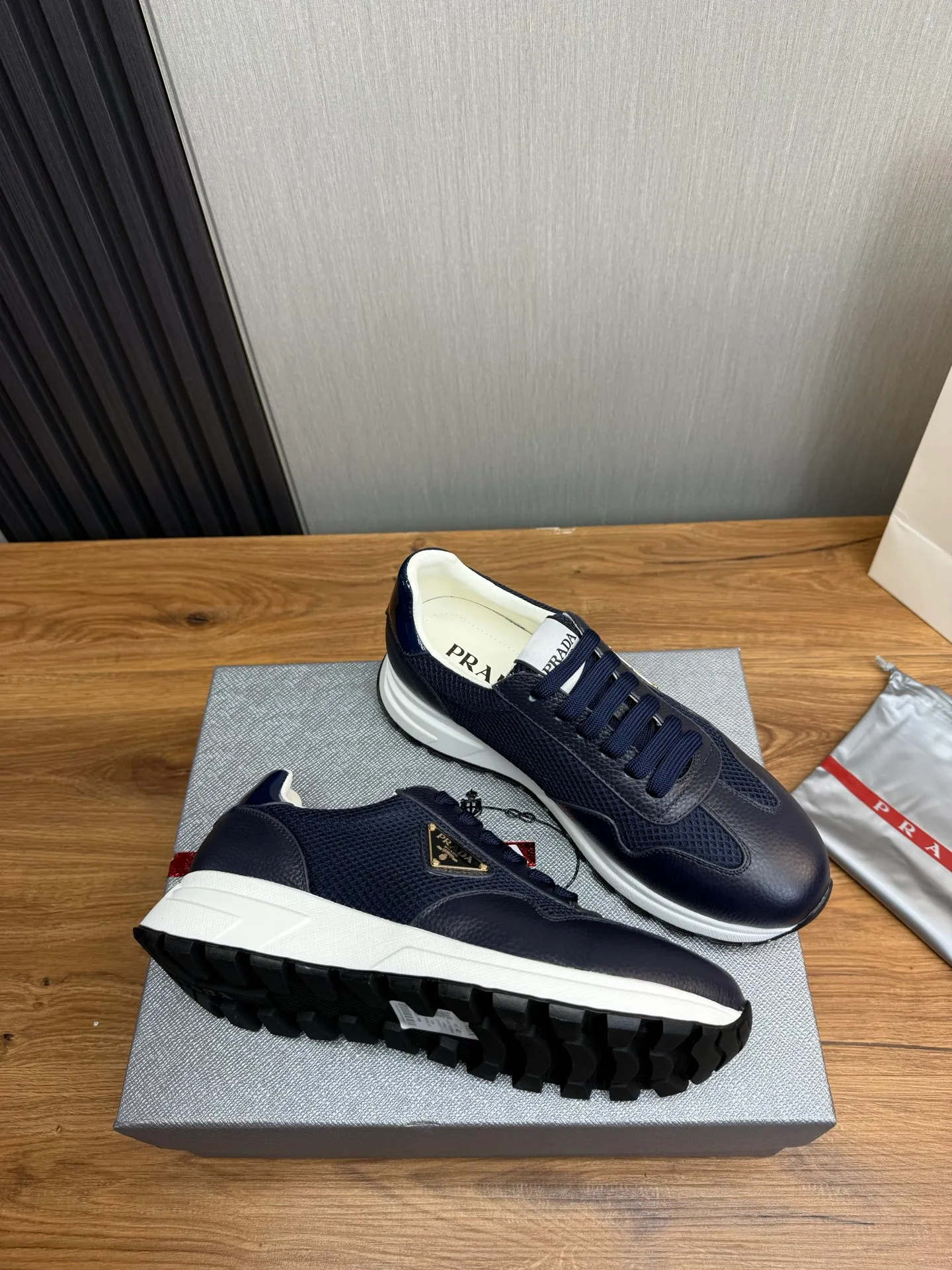 Men's shoes 💰560💰 [PRADA] Men's shoes are popular in the counter, official website is synchronized, 1 high-quality shipment ✔️Original cowhide mesh + cowhide lining, 1🆚1 replica, original sole, 38-45 (45 customized, non-refundable)